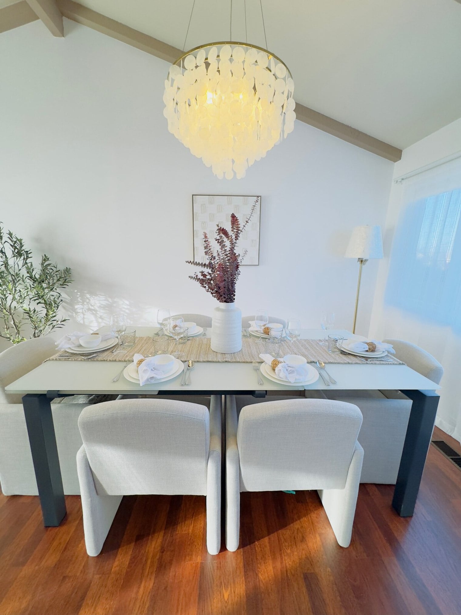 Building Photo - 2565 Pinewood St