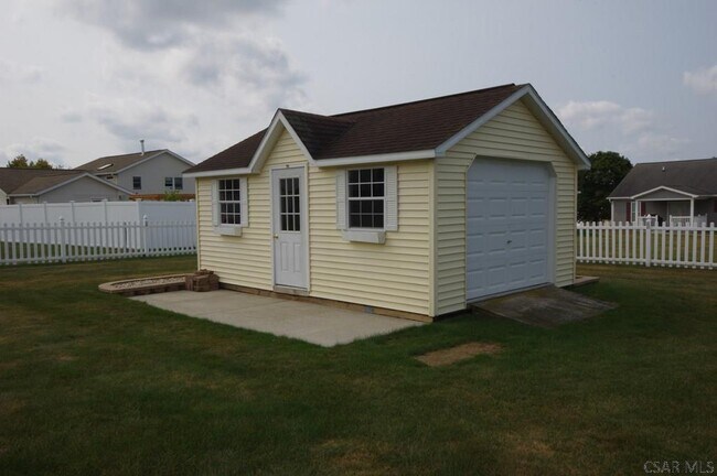 Building Photo - 315 Kim Ln