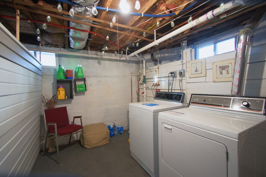 Complimentary Shared Basement Laundry - 30 Cooper St