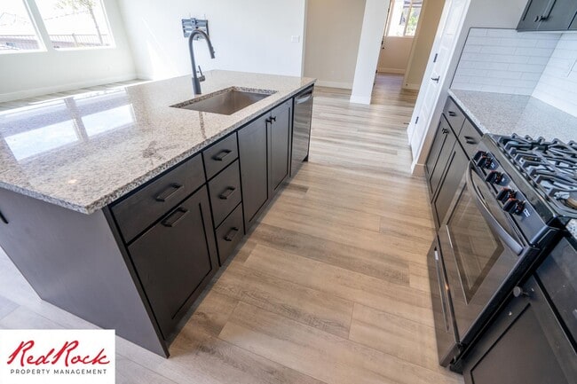 Building Photo - Modern 3 Bedroom Single-Level Home in Vill...