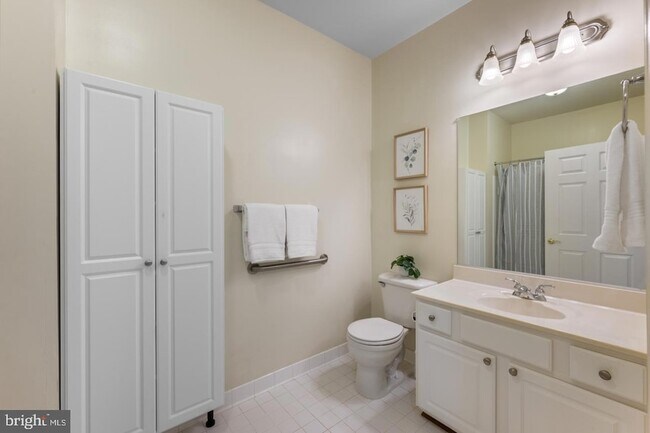 Building Photo - 10205 Wincopin Cir