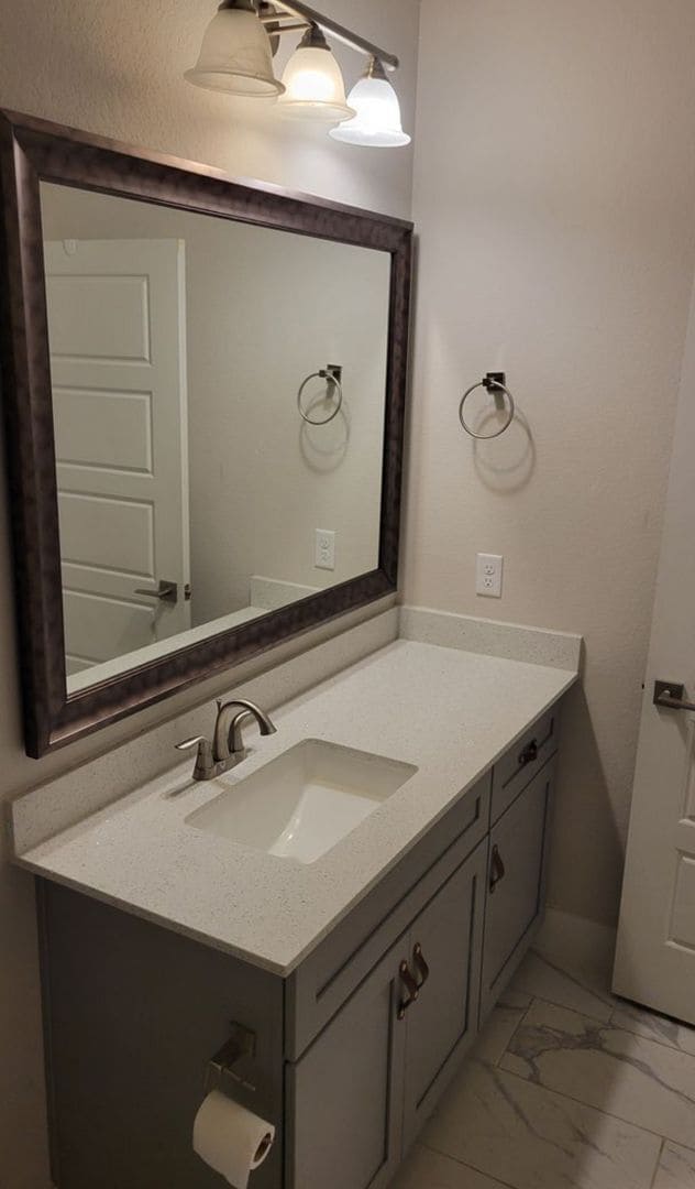 Building Photo - MOVE IN READY - 3/2/2 - GODLEY ISD