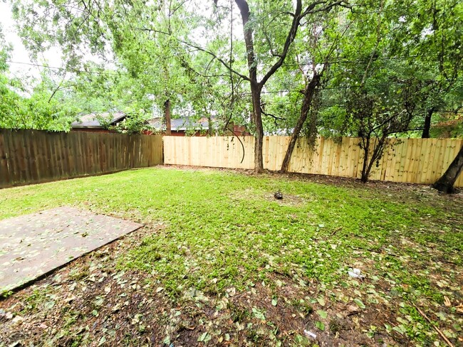 Building Photo - 24514 Sunny Glen Dr