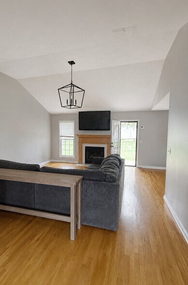 Building Photo - 409 Williamsport Dr