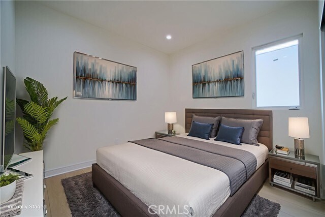 Building Photo - 257 S Ave 54