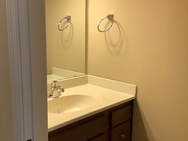 Building Photo - 208 Middle Bridge