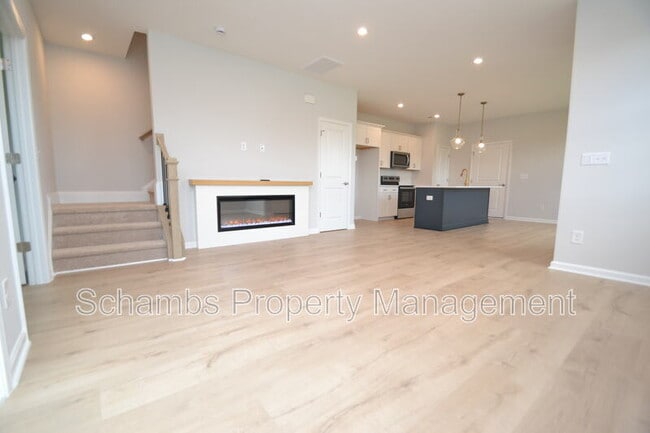 Building Photo - 1226 Bessie Ct