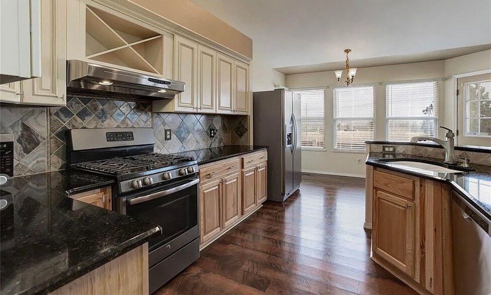 Building Photo - 770 Amberglen Ct