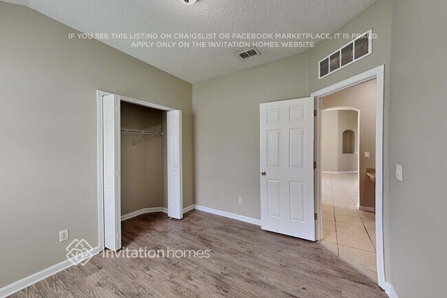 Building Photo - 1033 Dunstable Ln