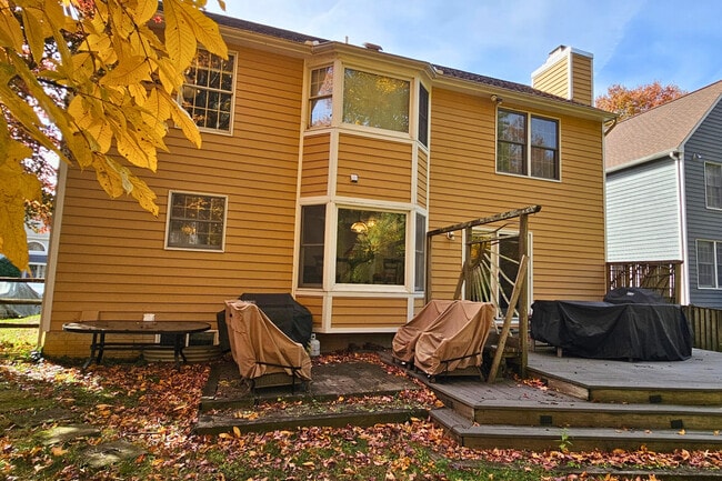 Building Photo - 908 Berwick Dr