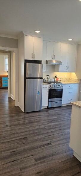 Kitchen - 1224 Hosea L Williams Dr NE