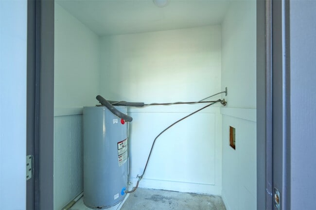 Building Photo - 26 Harbour Row Dr