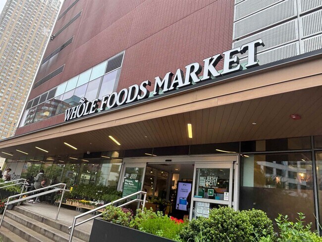 Building Photo - 311 Washington St