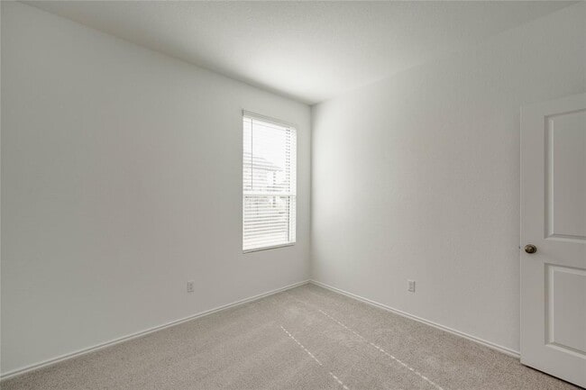 Building Photo - 324 Rock Spgs Dr