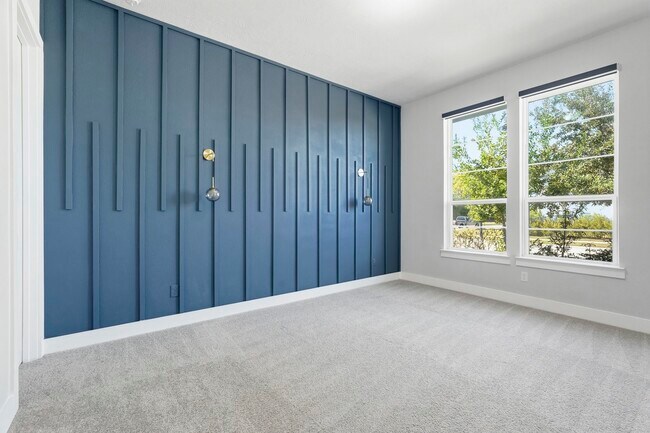 Building Photo - 15822 Pilot Knob Dr