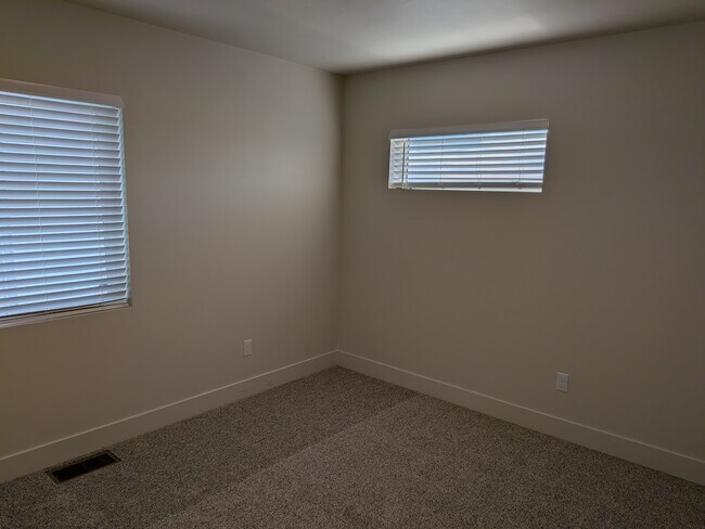 Building Photo - 4621 Highgarden Wy