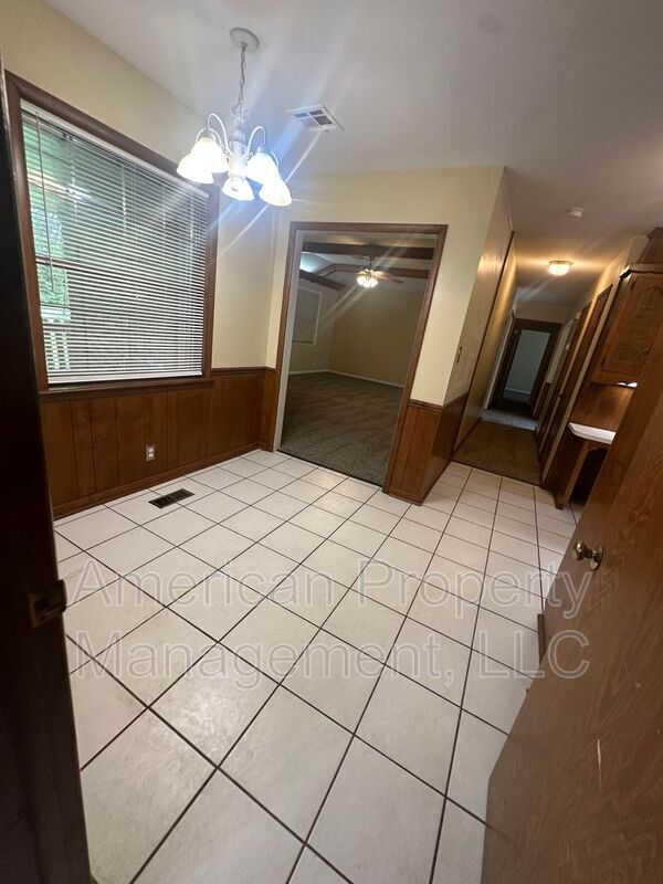 Building Photo - 4651 S Norwood Ave