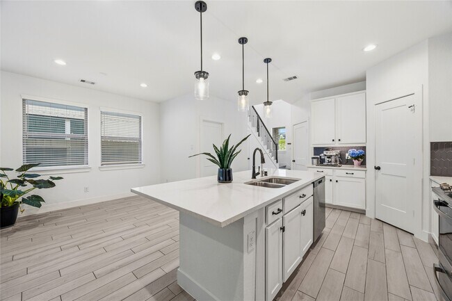 Building Photo - 10636 Wild Chives