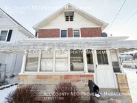 Building Photo - 1883 2nd St