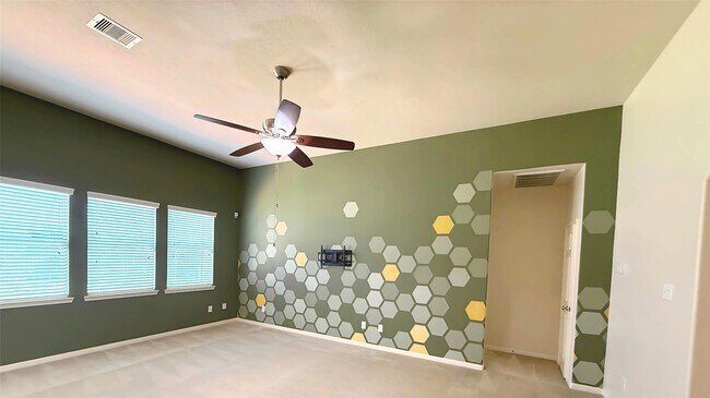 Building Photo - 15110 Sierra Ridge Dr