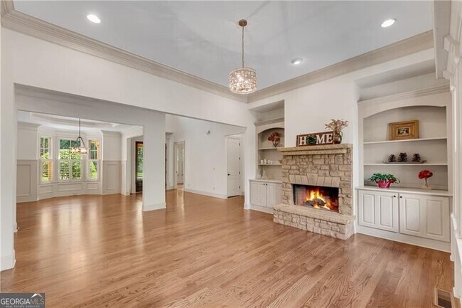 Building Photo - 5861 Yoshino Cherry Ln NE