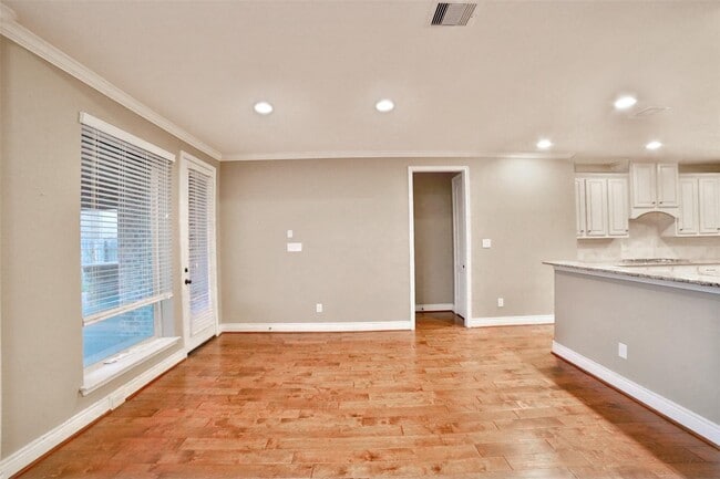 Building Photo - 2403 Haven Hill Dr
