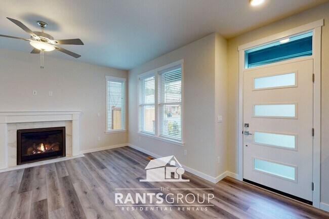 Building Photo - Built in 2023! Easy freeway access from Tumwater!