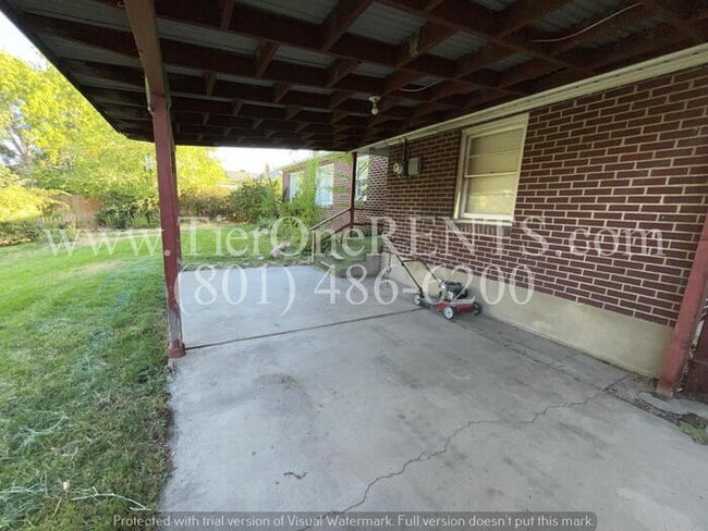 Building Photo - This property offers a NO DEPOSIT option a...