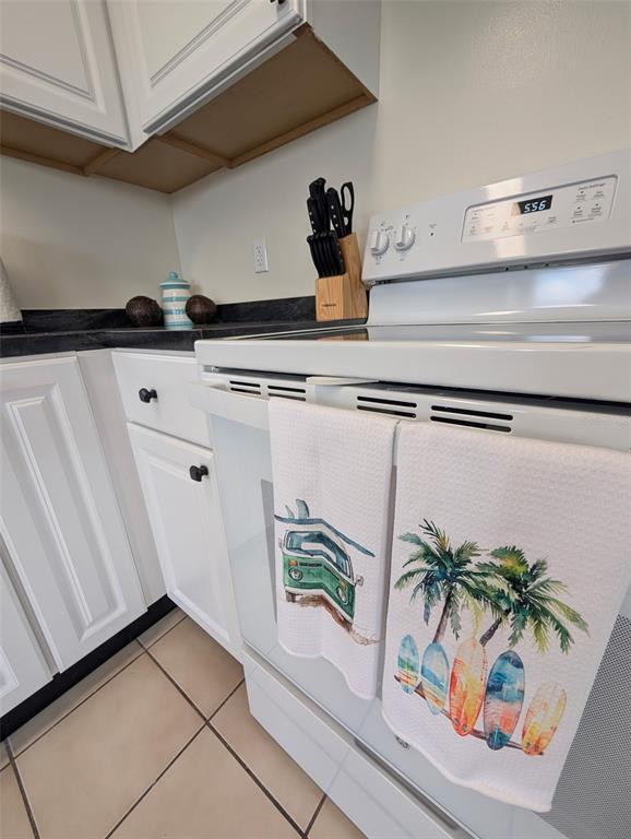 Building Photo - 402 Auburn Dr