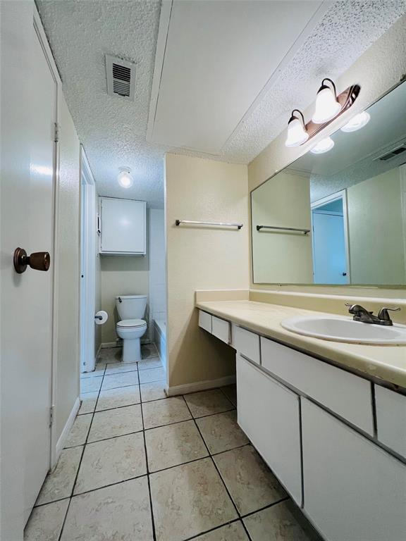 Building Photo - 12660 Ashford Point Dr