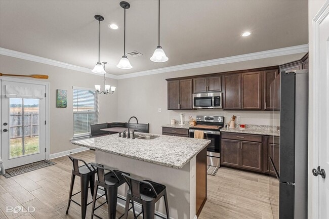 Building Photo - Legacy Pointe