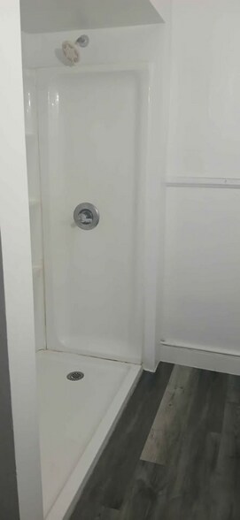 Building Photo - 264 NY-32