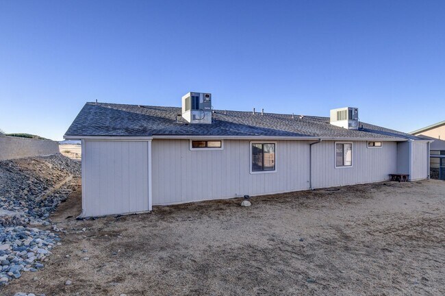 Building Photo - 7100 Roundup Dr