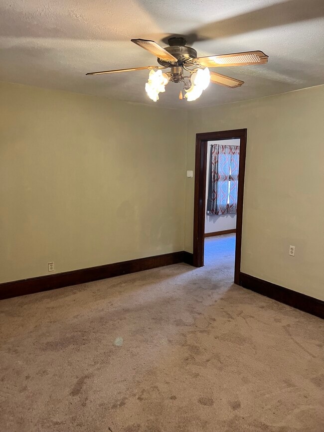 Living room - 4351 Dover Center Rd