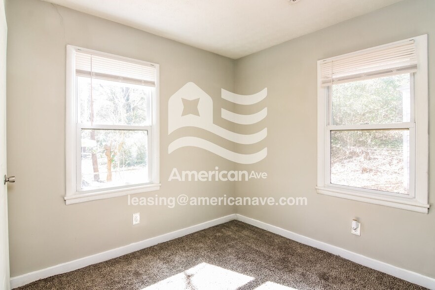 Building Photo - 1529 Buford Ave