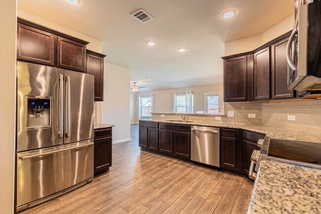 Building Photo - 925 Cypress Ml
