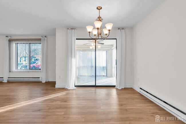 Building Photo - 218 Medford Ct