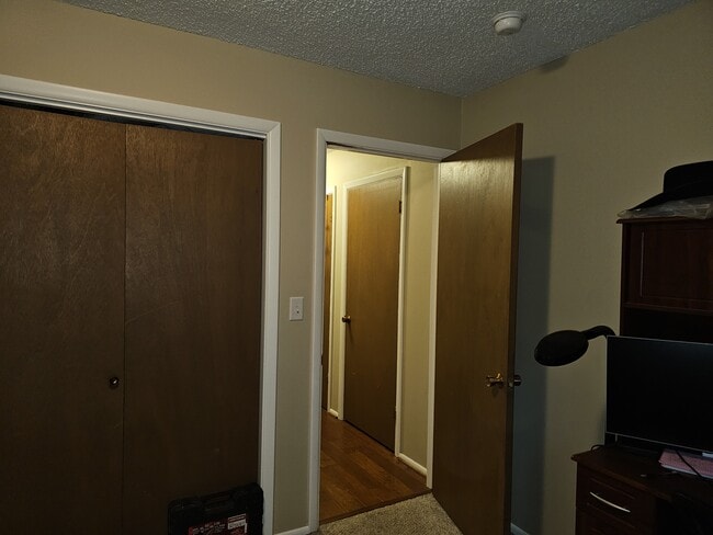 Building Photo - 25 Wapiti Dr