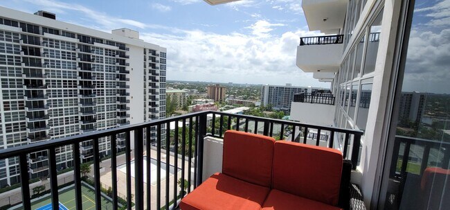 Building Photo - 531 N Ocean Blvd