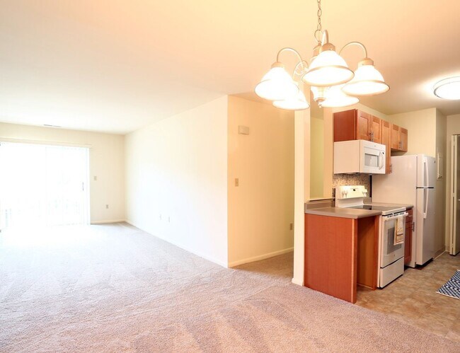Building Photo - 352 Wildflower Dr