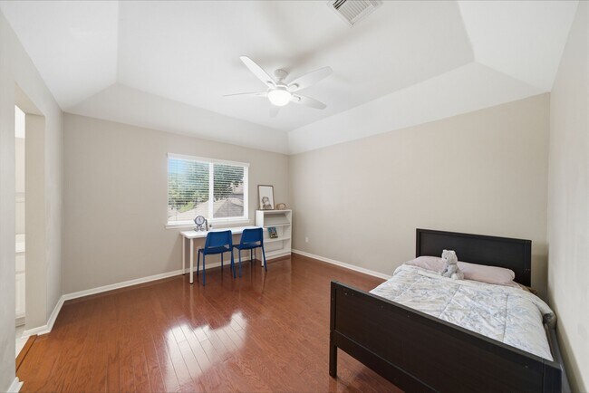 Building Photo - 4418 Ruttand Park Ln