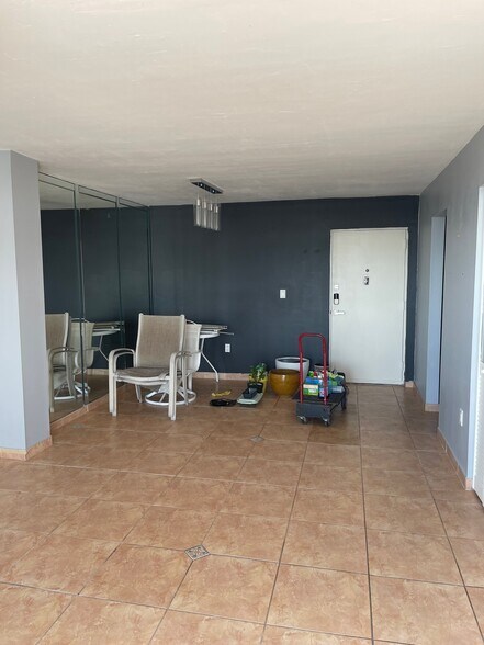 Diningroom - 7300 Wayne Ave