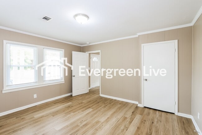 Building Photo - 505 1st Ave