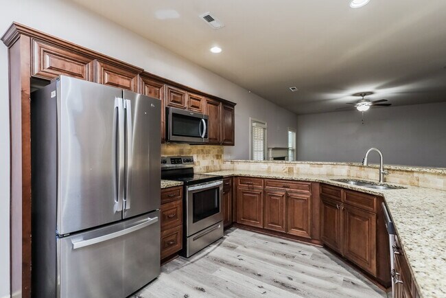 Building Photo - 3219 Puritan Way