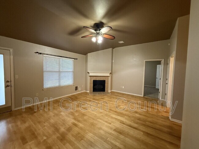 Building Photo - 3525 E Aurora St