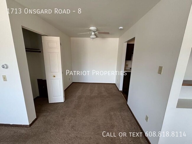 Building Photo - 2 bedroom/ 1 bath apartment in Madison, WI