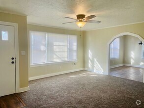 Building Photo - 106 S Rosewood