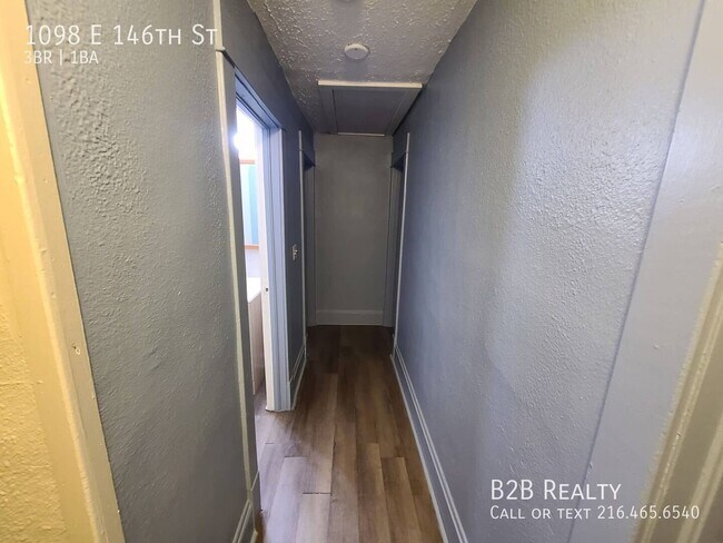 Building Photo - 1098 E 146th St