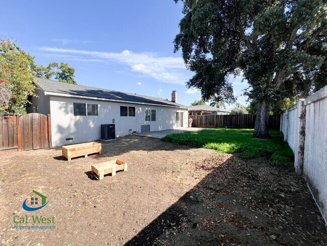 Building Photo - 3023 Plumstead Way