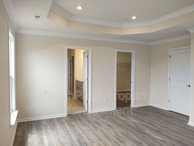 Building Photo - 23014 Clarabelle Dr